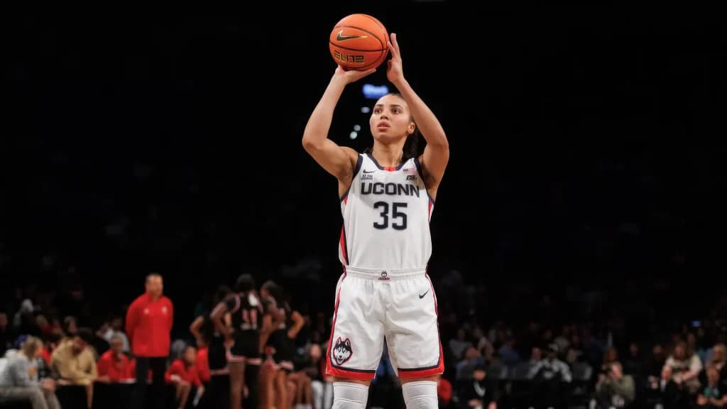 Top 10 Players To Watch During Womens March Madness Azzi Fudd