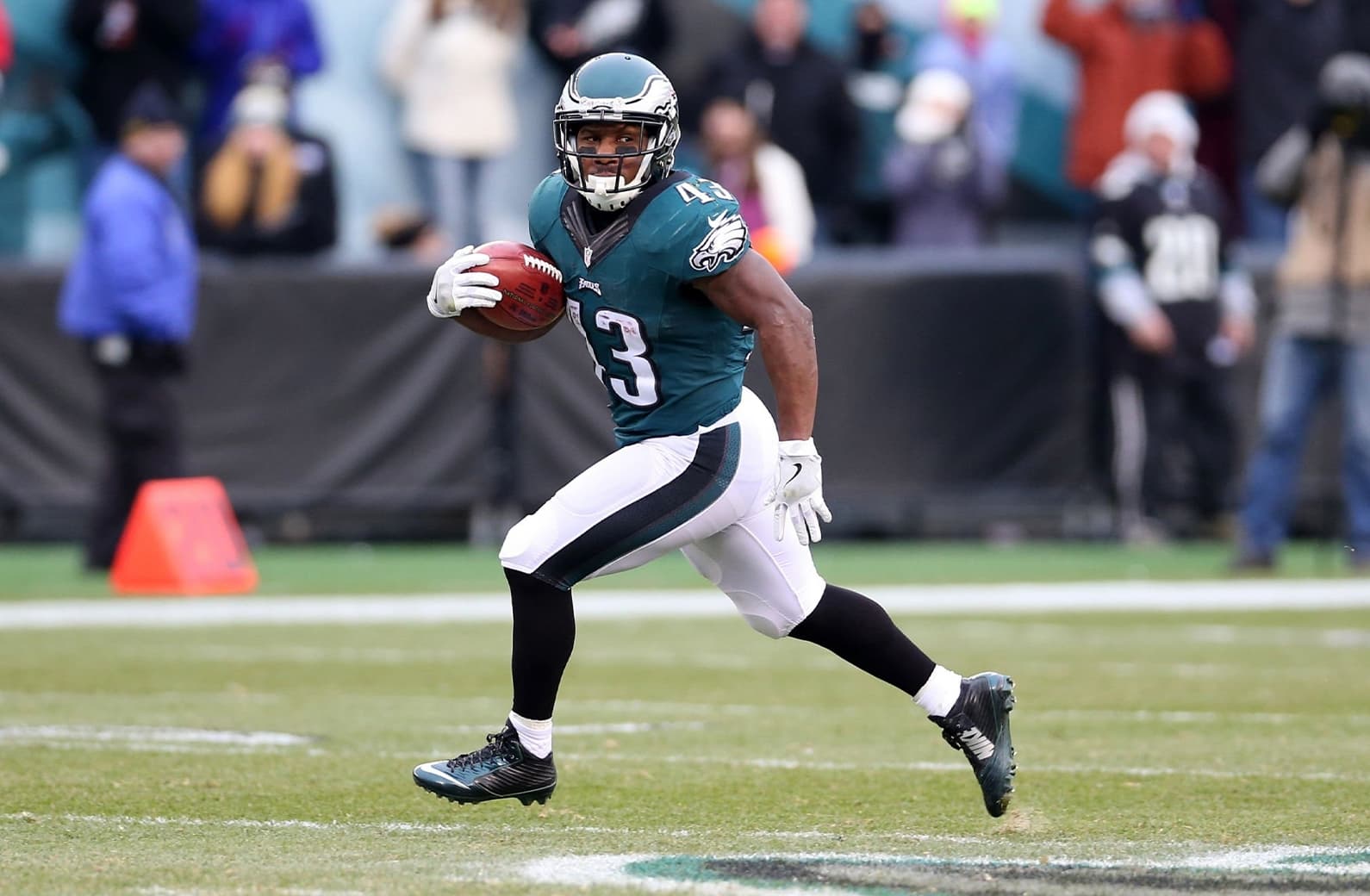 10 Best Small NFL Players of All-Time