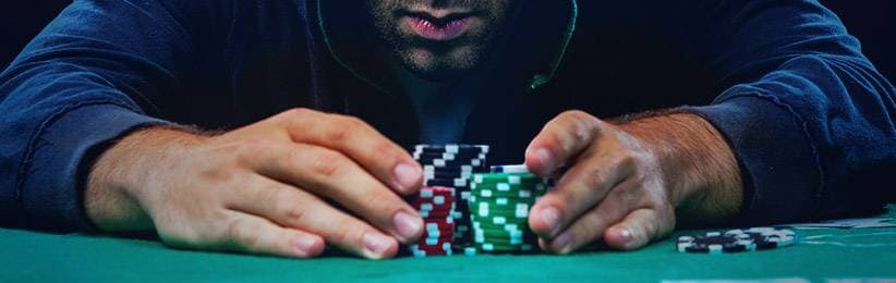 Tips on playing dangerous hands in poker