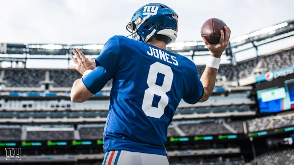A picture of Daniel Jones Back profile.